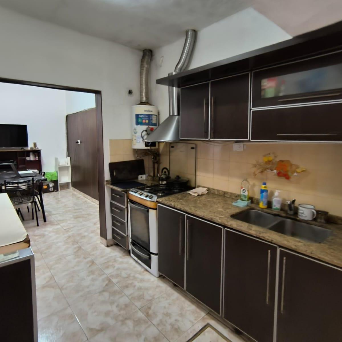 Departamento en Alberdi 4