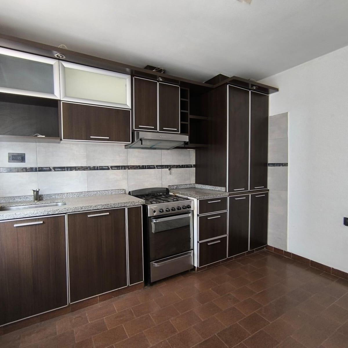 Departamento en Alberdi 1