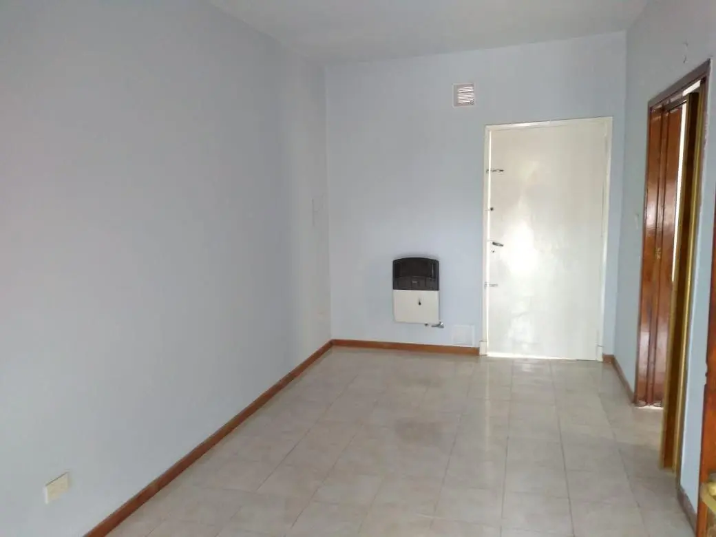 VENTA CASA TRES DORMITORIOS Bº VILLA CENTENARIO 2