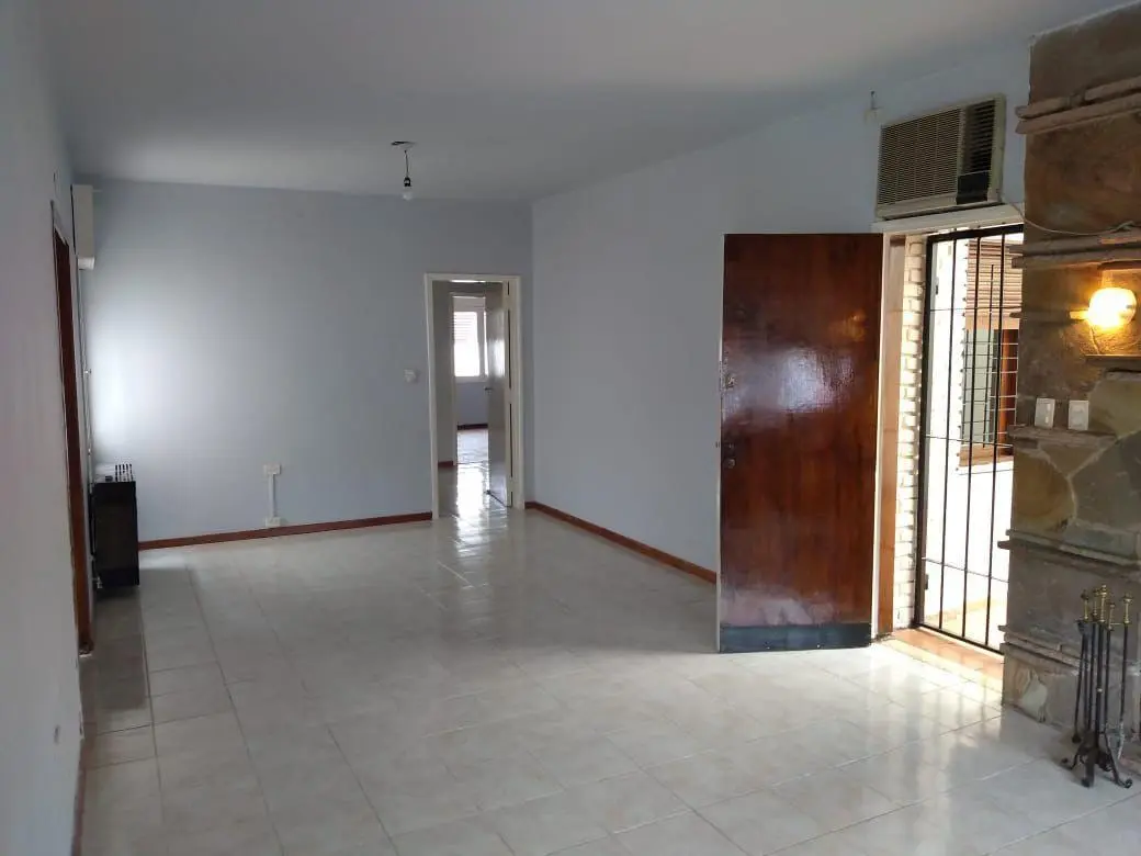 VENTA CASA TRES DORMITORIOS Bº VILLA CENTENARIO 3