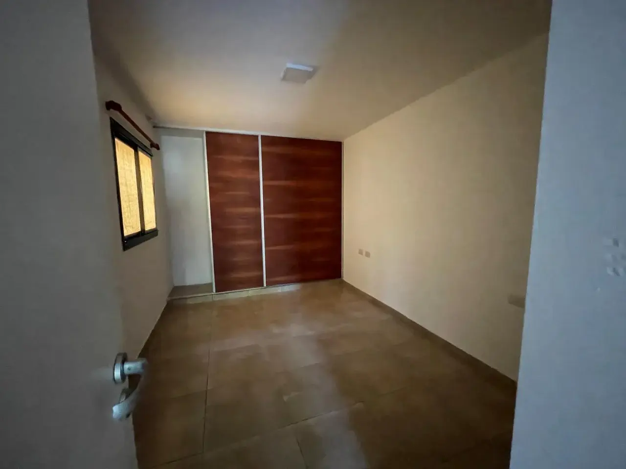 VENTA CASA DOS DORMITORIOS CON PILETA EN BARRIO NORTE 2