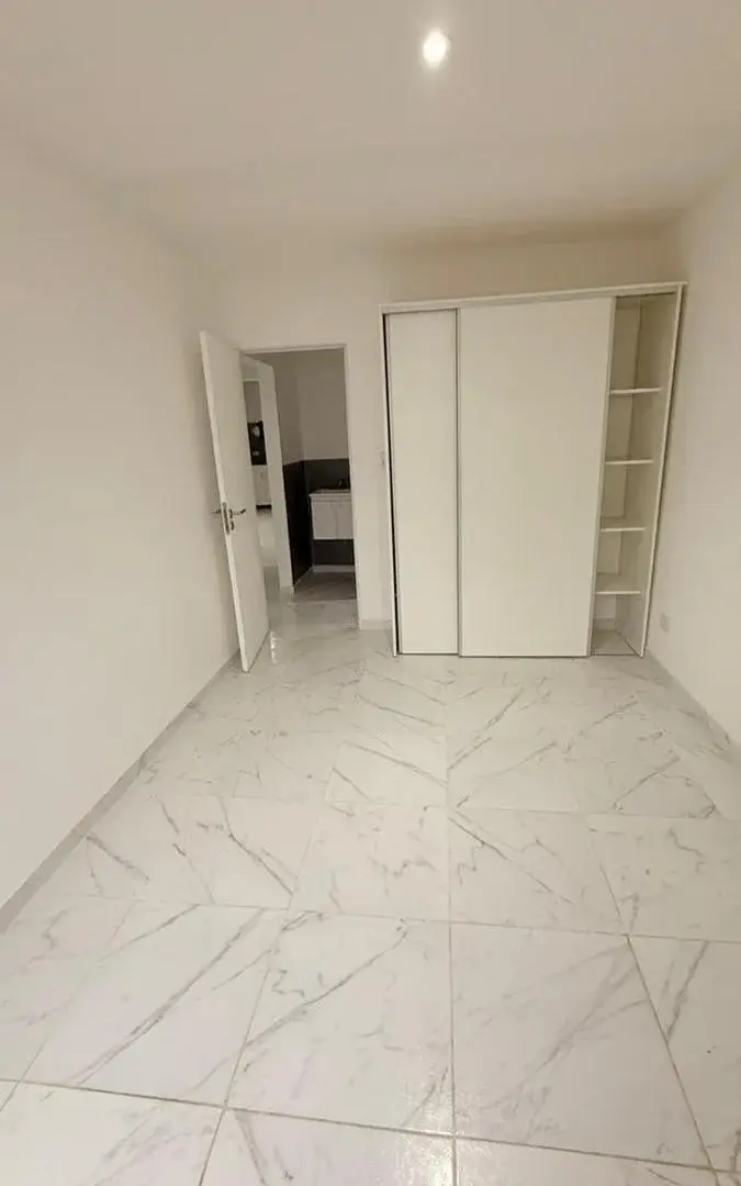 VENTA CASA DOS DORMITORIOS  EN HOUSING ARGUELLO 5