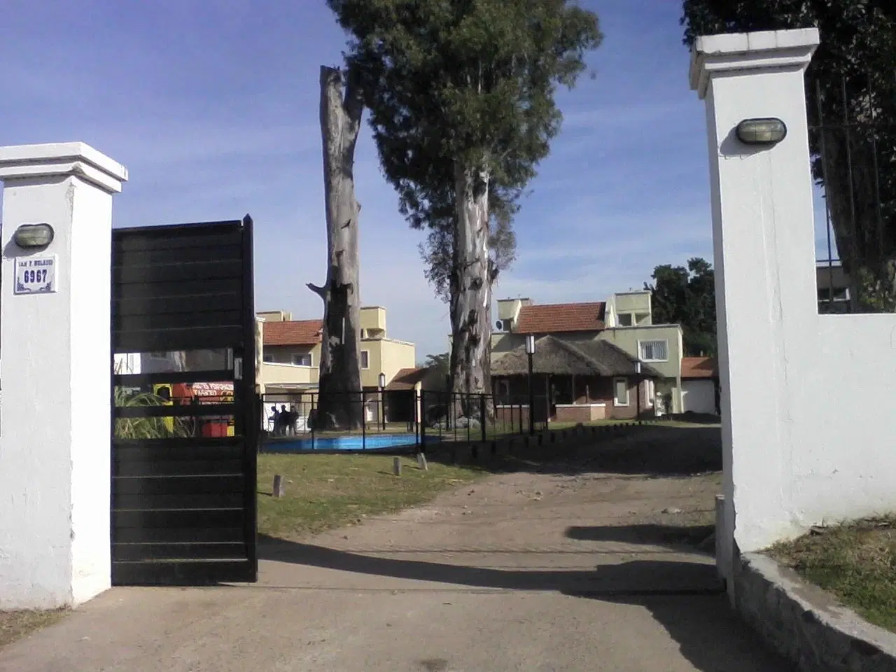 VENTA CASA 3 DORMITORIOS ZONA NORTE HOUSING CALANDRIA 4