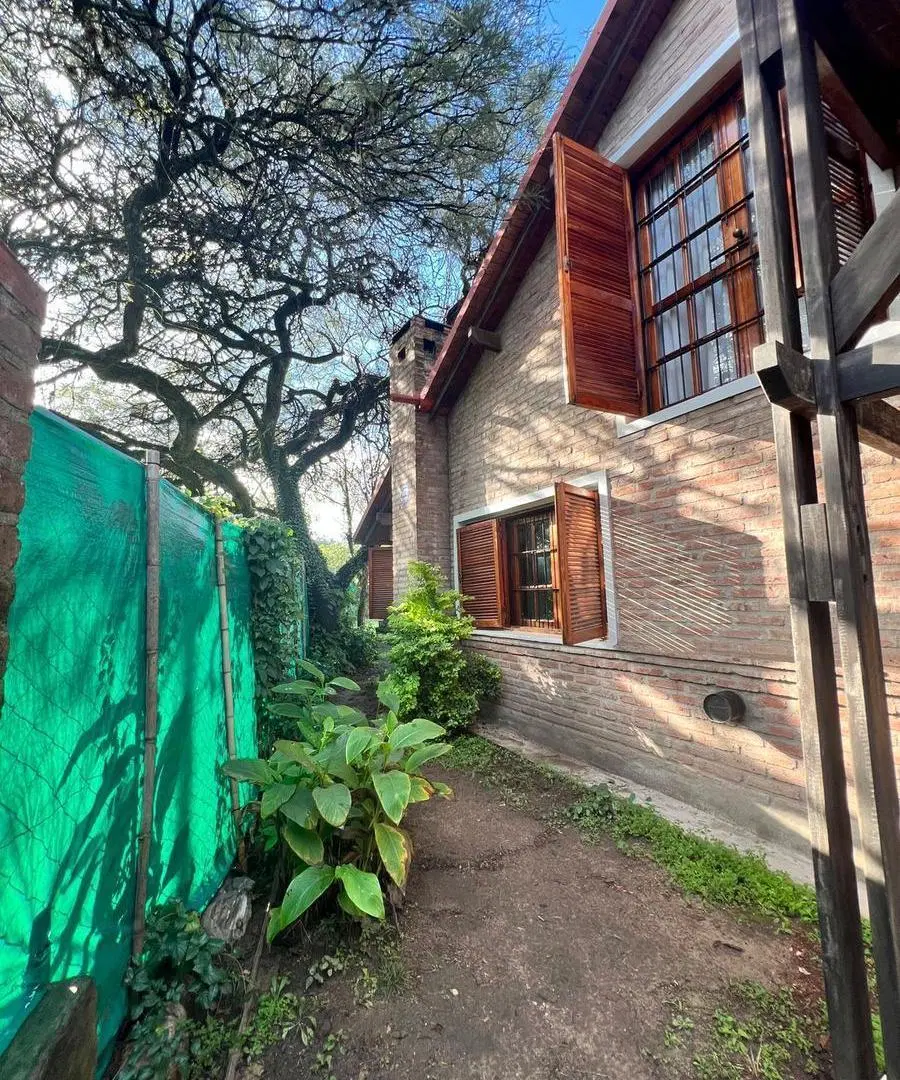 CINTRA ESQ. LOS ÁLAMOS  Exclusiva Casa de Diseño en el Corazón de Rivera Indarte 2
