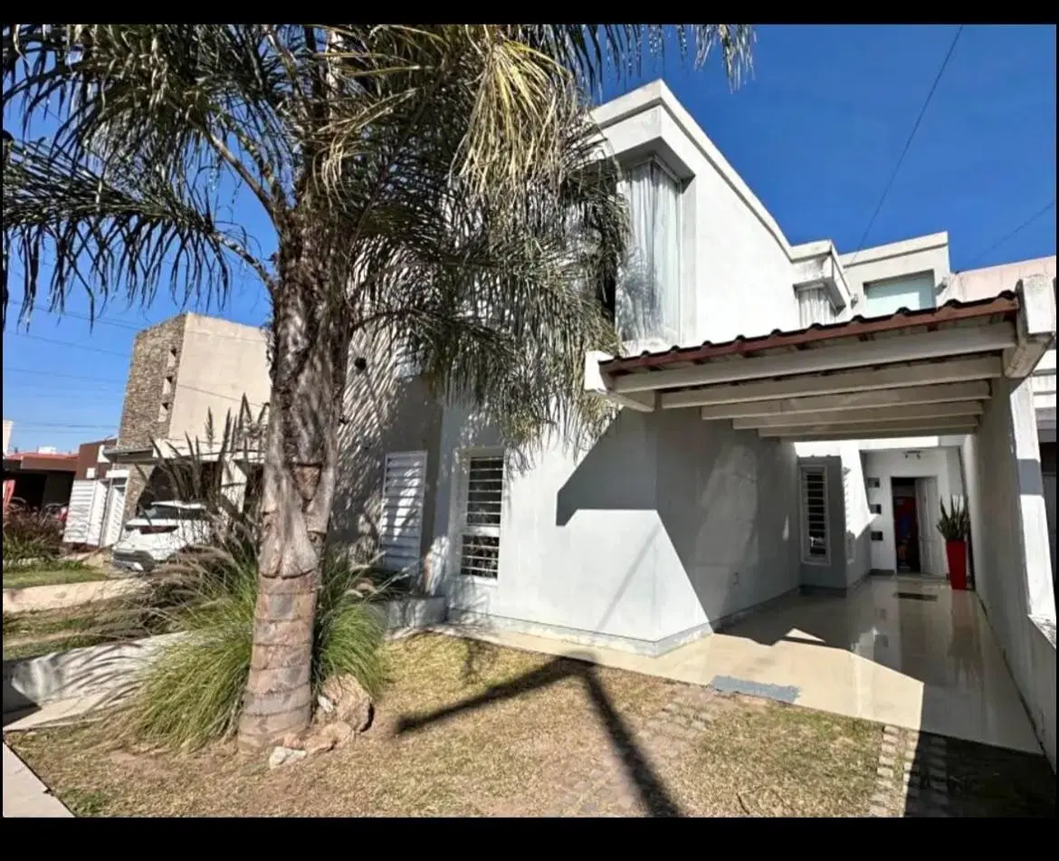 Casa en Los Boulevares 1