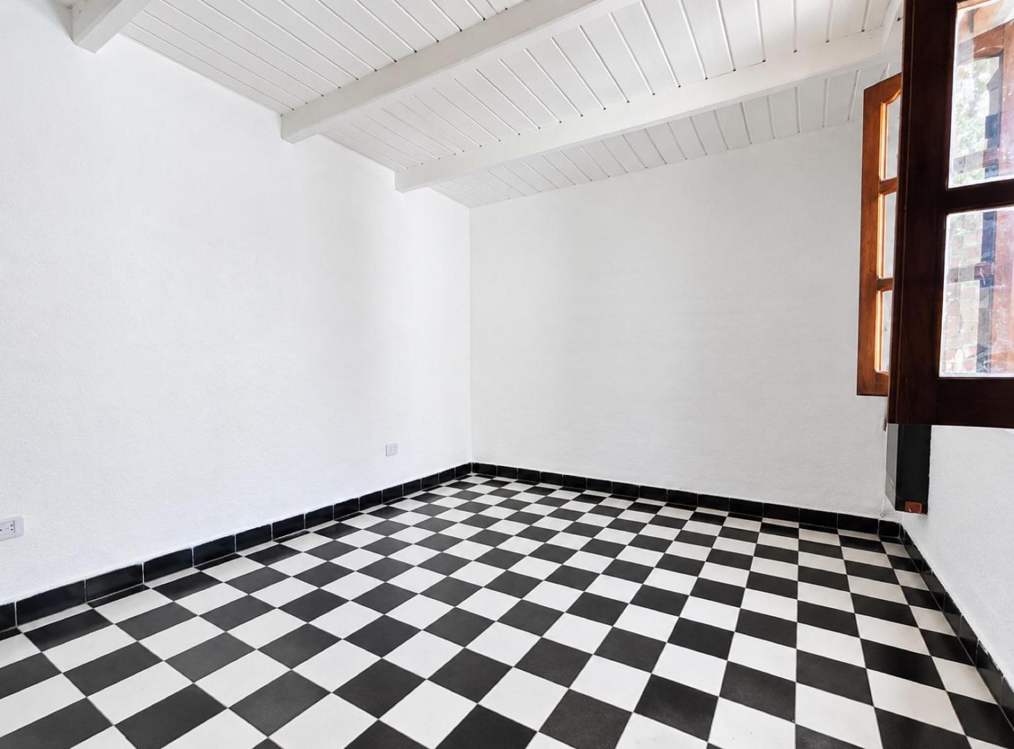 Foto de VENTA CASA EN CENTRO LA CALERA - 2 UNIDADES A MTS DE AV. VELEZ SARSFIELD, imagen 2