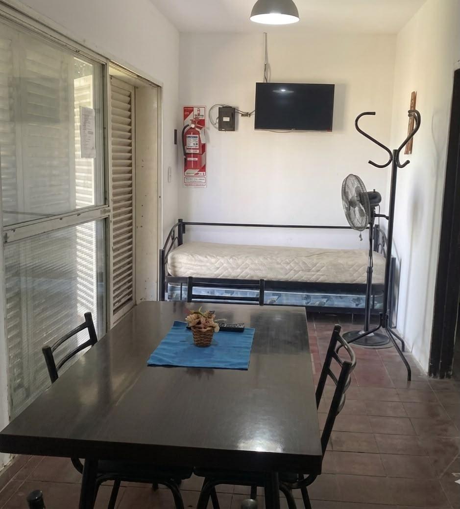 Foto de COMPLEJO DE 6 DEPARTAMENTOS VENTA VILLA CARLOS PAZ, imagen 2