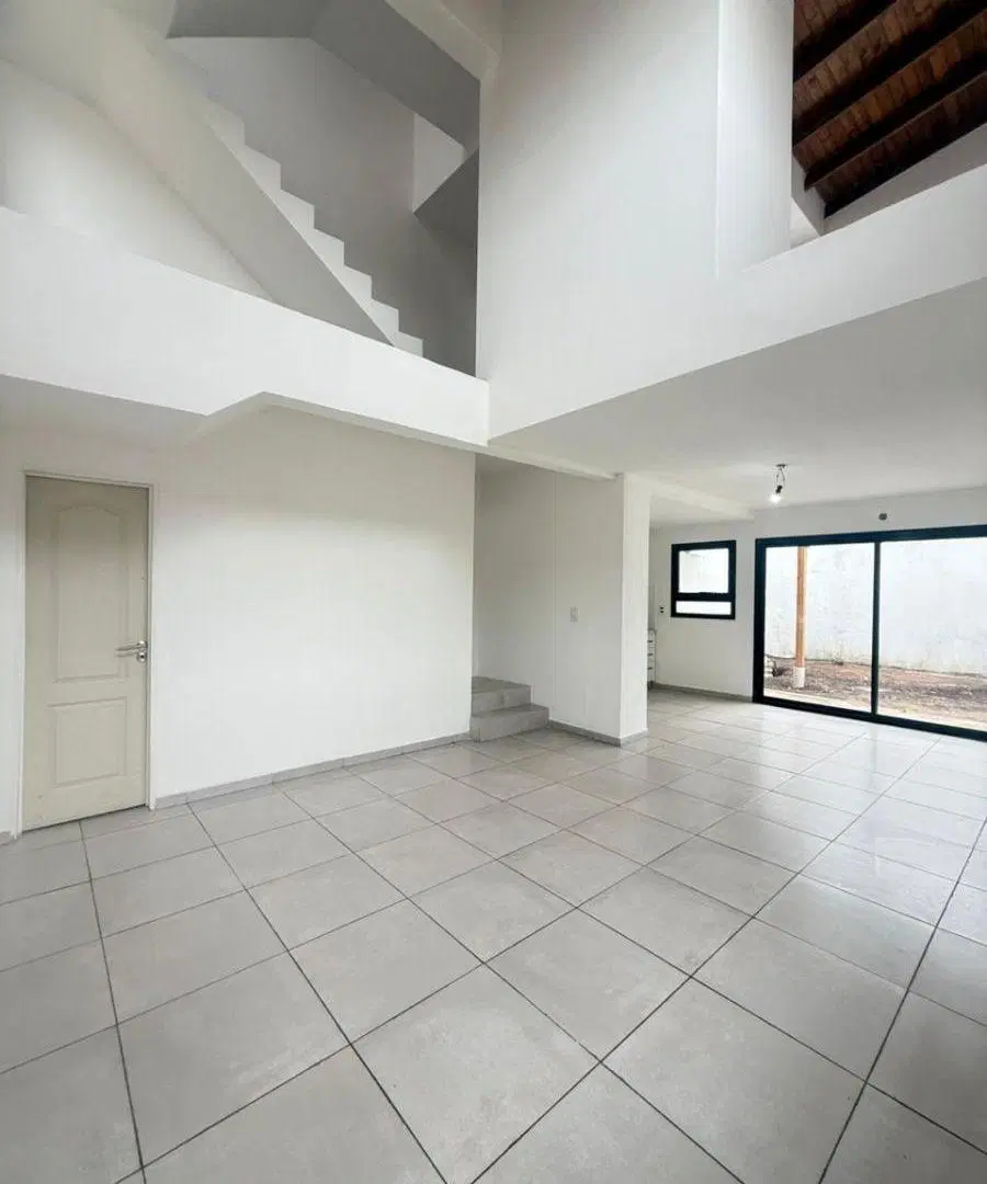 Alquiler Excelente Triplex 4amb A Estrenar,patio ,cochera 2