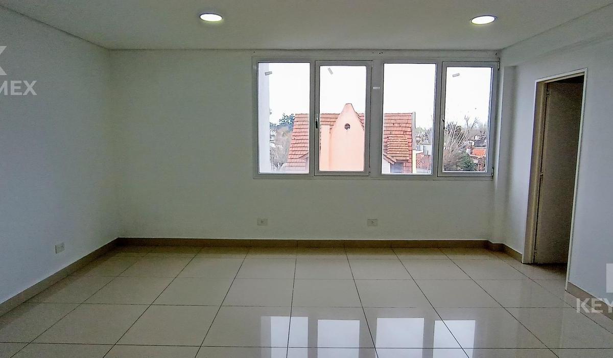 Venta Locales Comerciales y Oficinas - Pilar 3