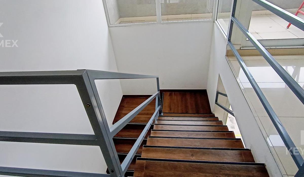 Venta Locales Comerciales y Oficinas - Pilar 5