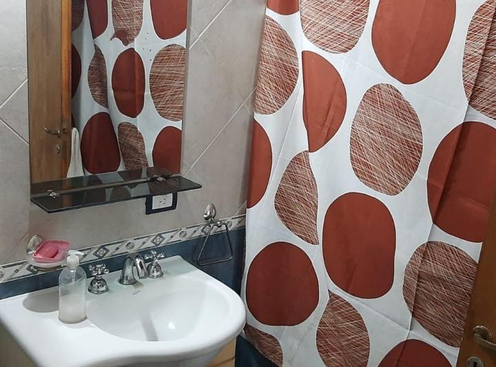 Casa en Venta - B° Peruzzotti - Pilar 5