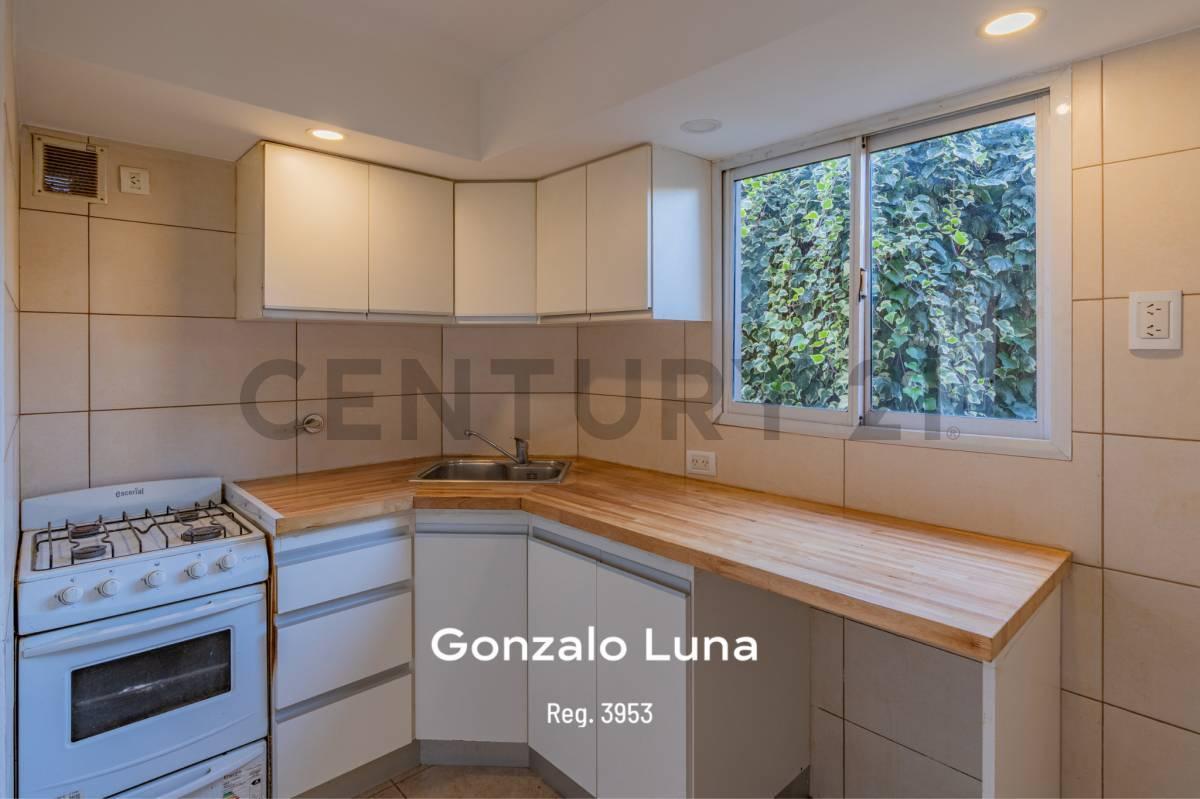 Venta de PH 3 Ambientes con Jardín y Espacio de Cochera, Santa Monica, Mar del Plata. 1