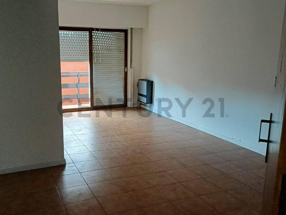 Foto de Venta de departamento cinco ambientes, frente al mar, Miramar., imagen 1