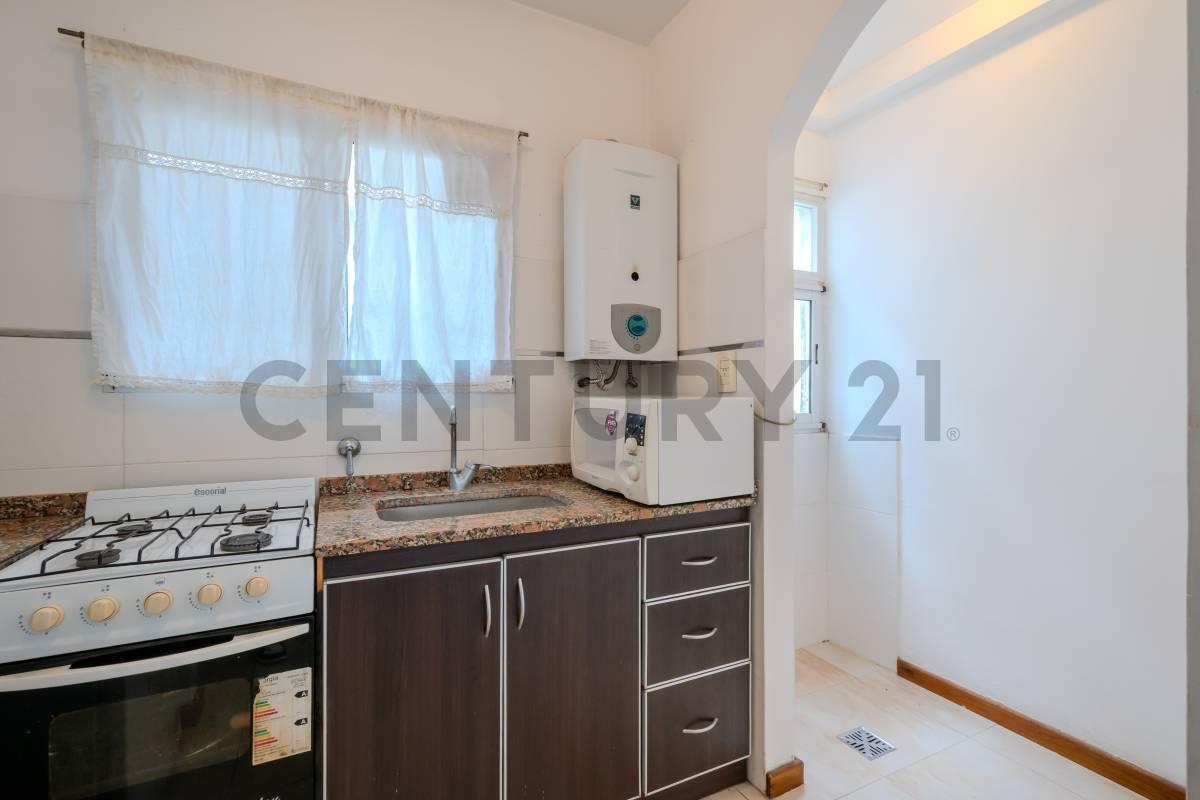 Foto de Venta de departamento tres ambientes, La Perla, Mar del Plata., imagen 2