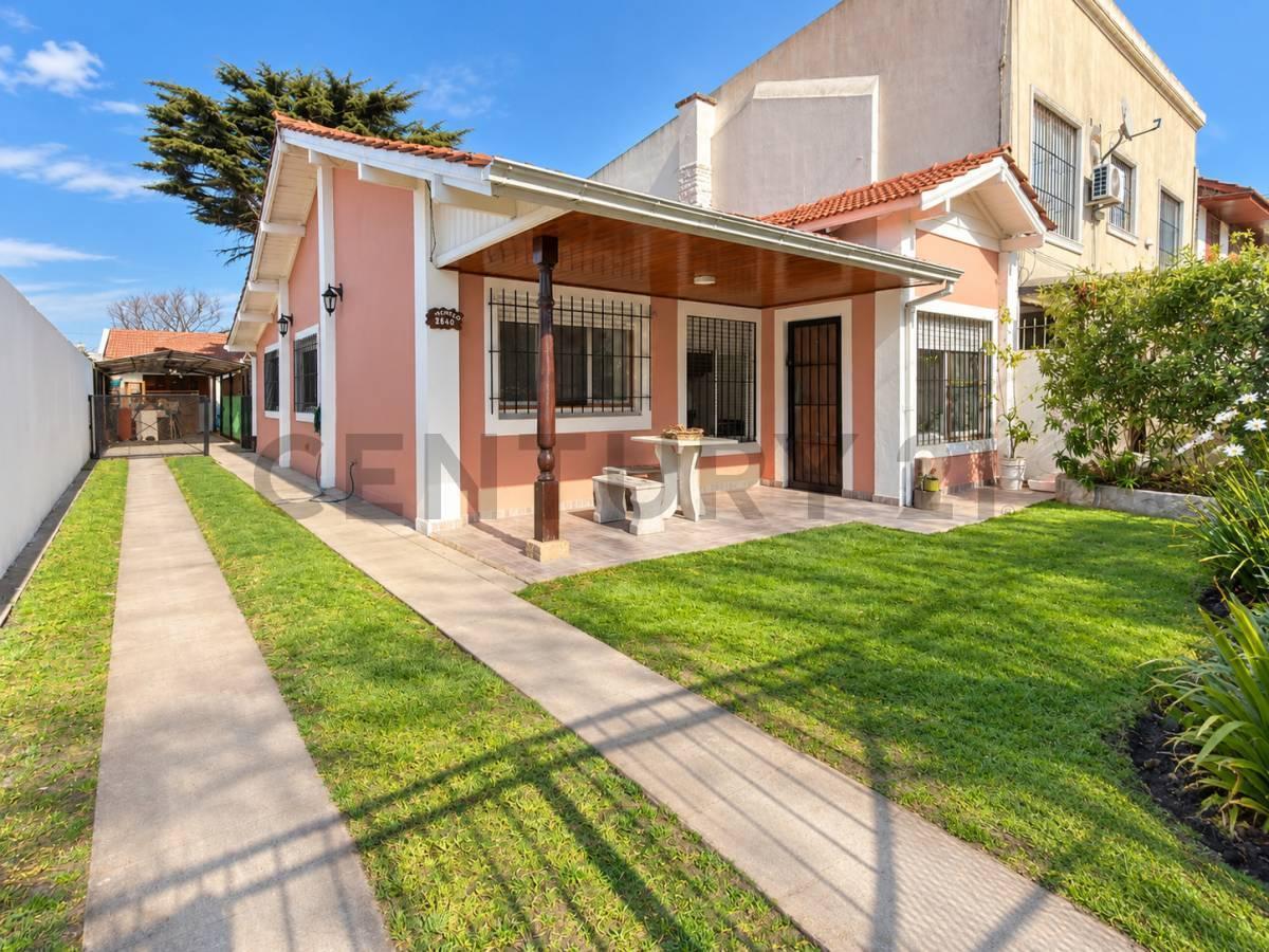 Foto de Venta de casa 4 ambientes con quincho, Punta Mogotes, Mar del Plata., imagen 3