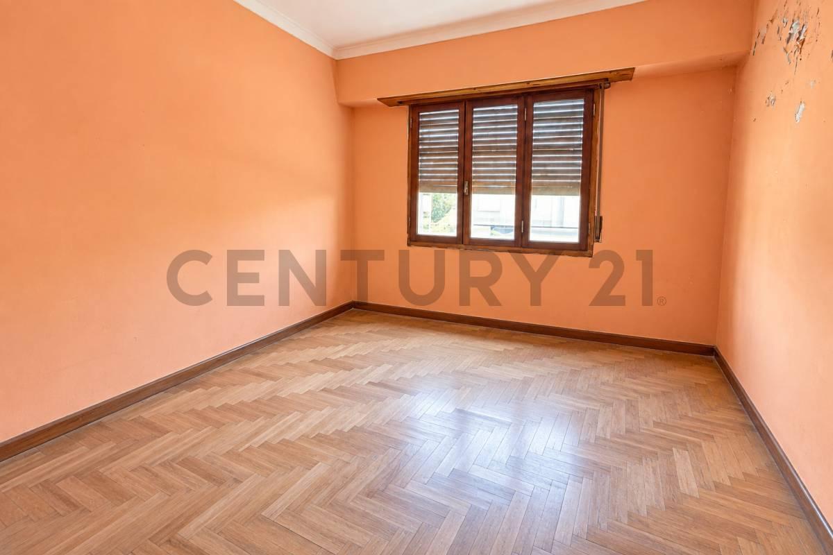 Foto de Venta de casa 6 ambientes con parque y quincho con parrilla, Los Andes, imagen 5