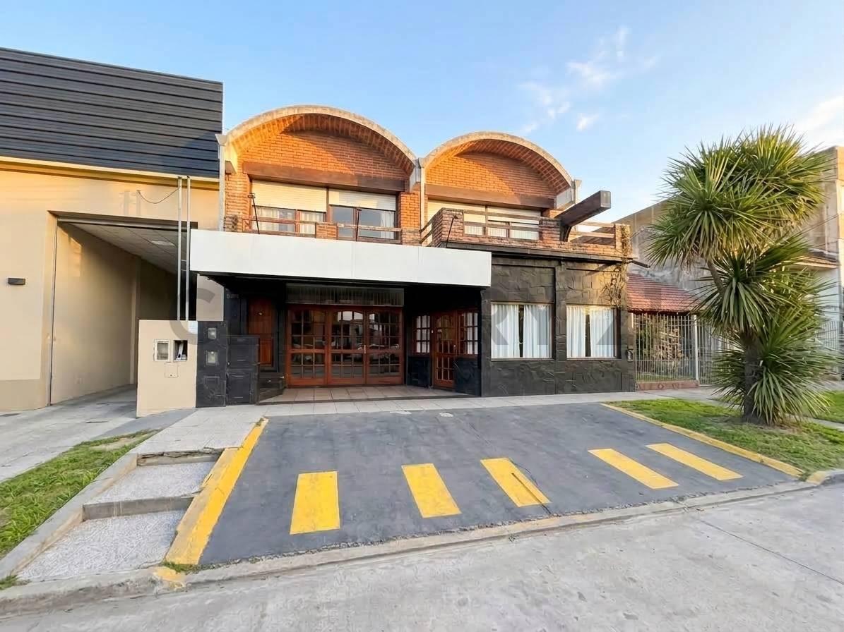 Foto de Venta de local comercial y departamento de 3 ambientes, Constitución, imagen 1