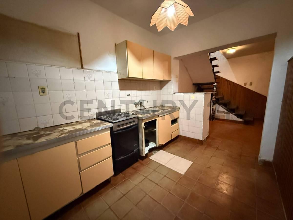 Foto de VENTA CASA A RECICLAR SOBRE LOTE PROPIO - MAR DEL PLATA, imagen 2