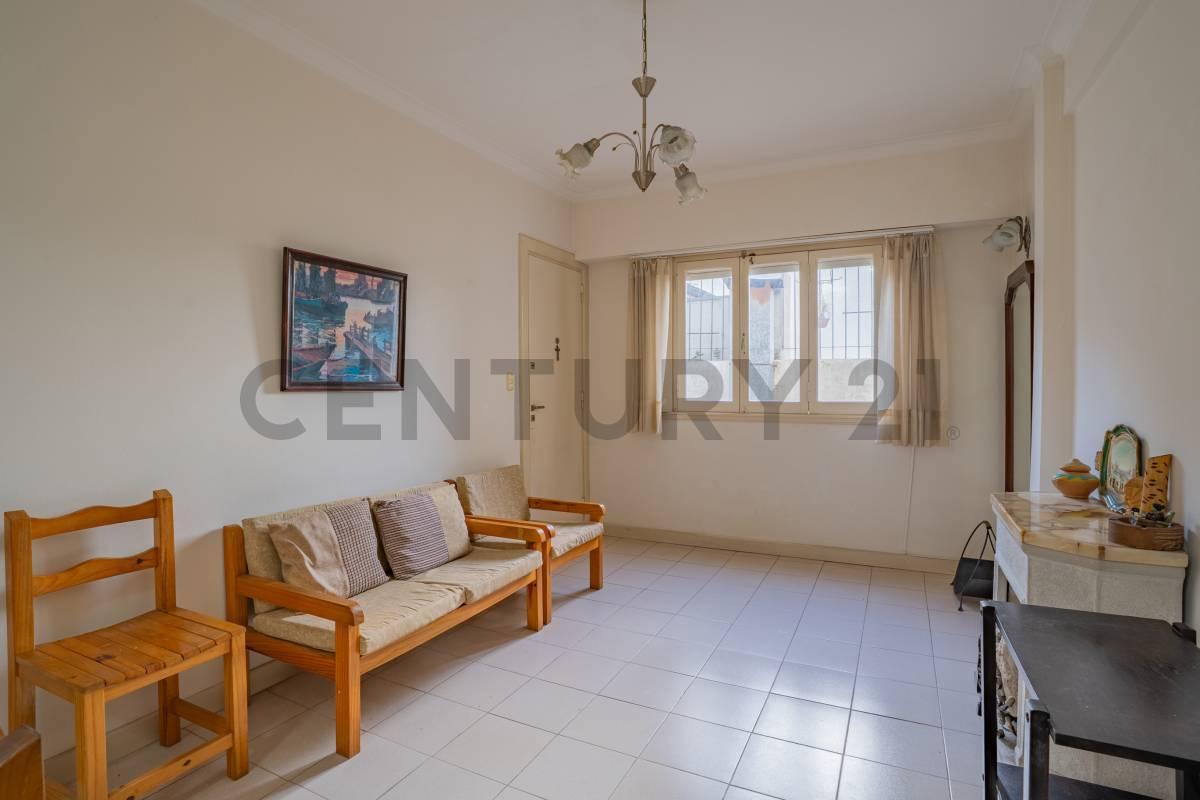 Foto de Venta de PH 3 ambientes con terraza propia, La Perla, Mar del Plata., imagen 2