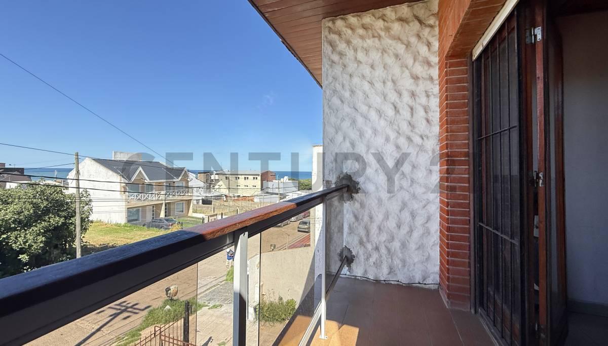 Foto de Venta de Duplex 5 ambientes a una cuadra del Mar, Faro, Mar del Plata., imagen 1