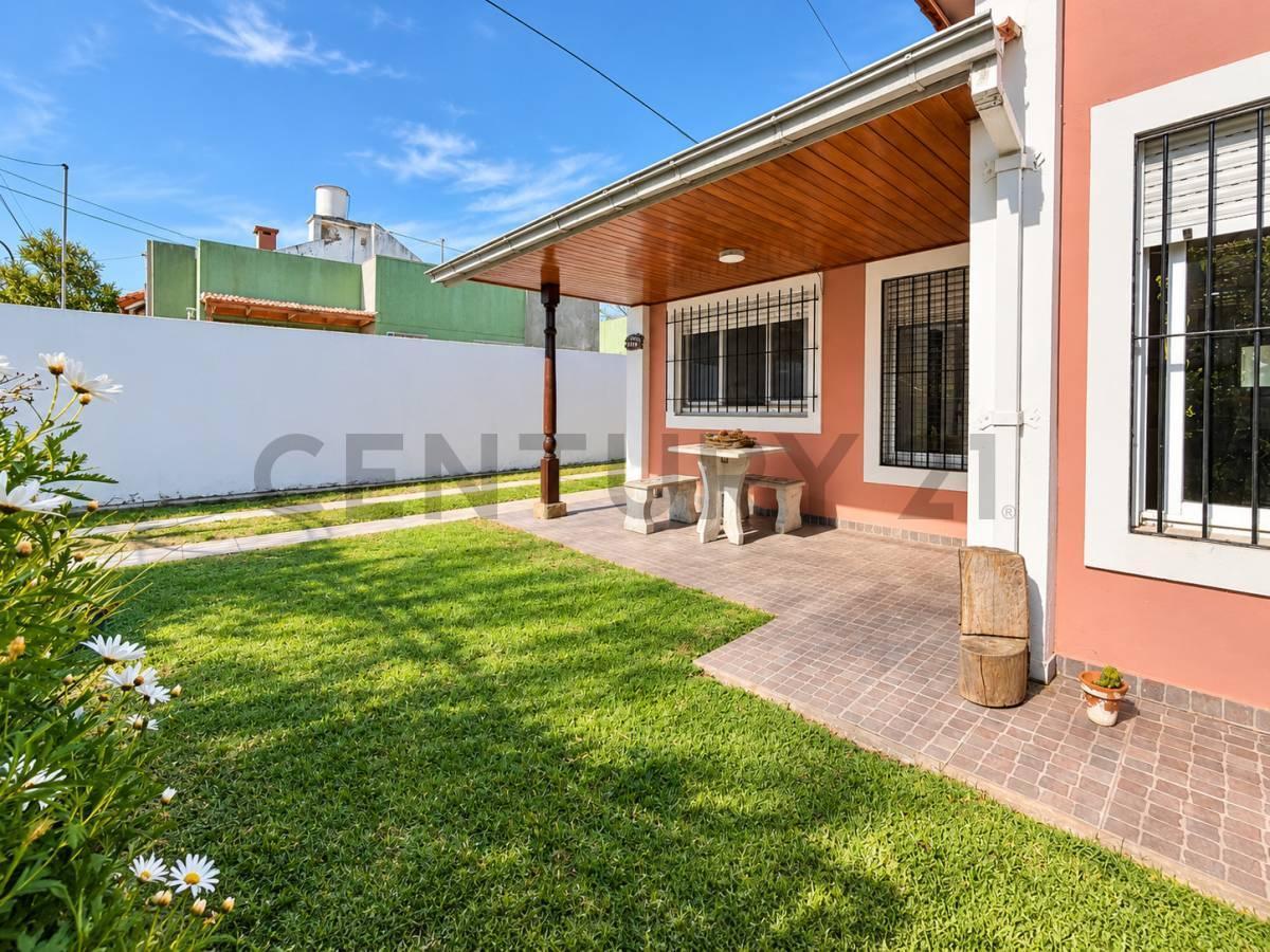Foto de Venta de casa 4 ambientes con quincho, Punta Mogotes, Mar del Plata., imagen 4