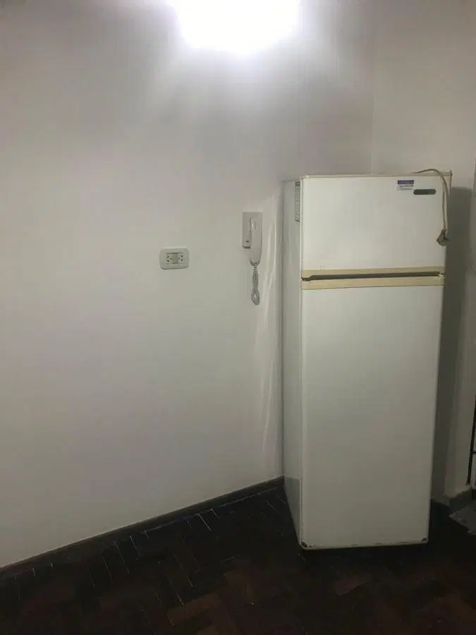 Venta Dpto a metros de Av. Pellegrini. 3