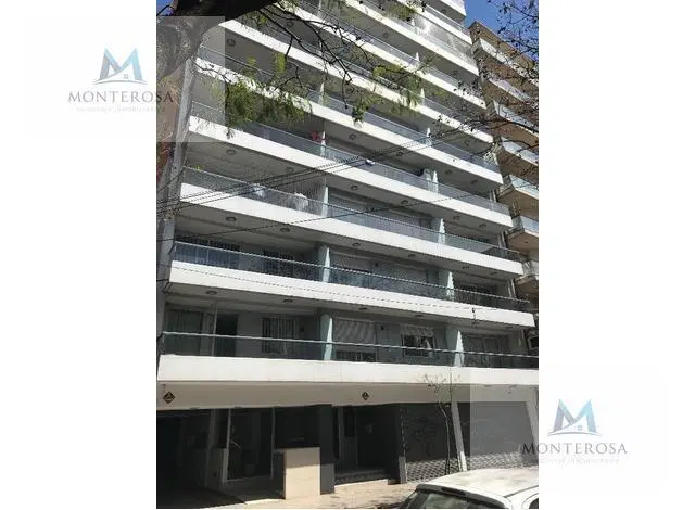 Excelente y amplio monoambiente con balcón terraza. 8