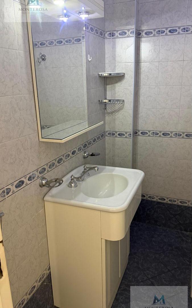 Foto de Departamento de 80 m² con 3 dormitorios en venta en Centro Rosario, imagen 3