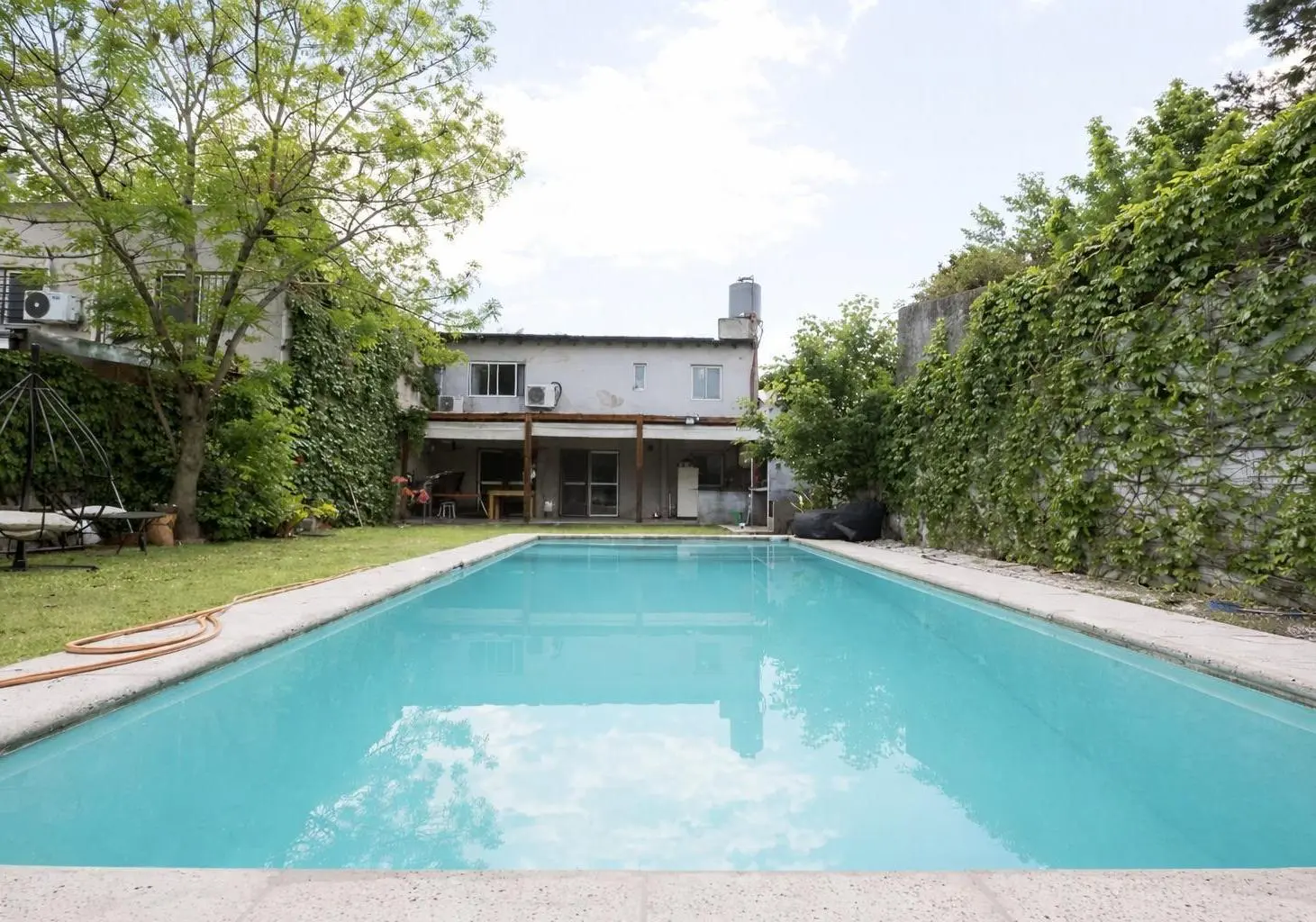 Venta Casa 4 amb con pileta en Ituzaingo 2