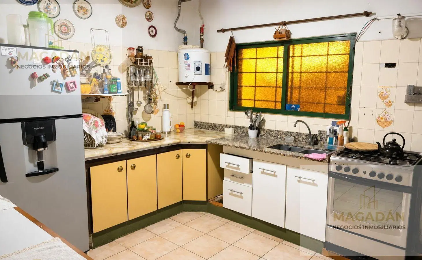 VENTA-CASA 3 Amb. Con cochera, quincho, parque   Pileta-LOCAL - Moreno- ACEPTA PERMUTA 8