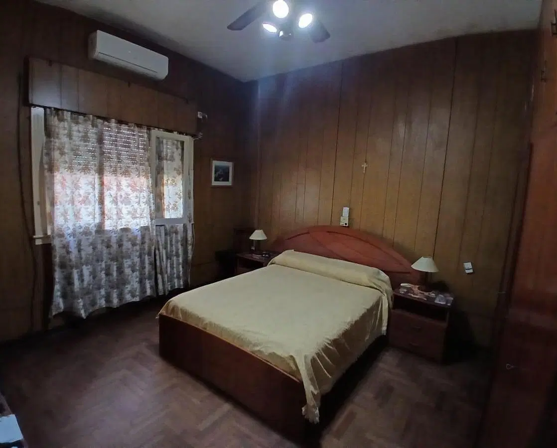 Venta- Casa de 6 ambientes en Santos Lugares - acepta permuta 5