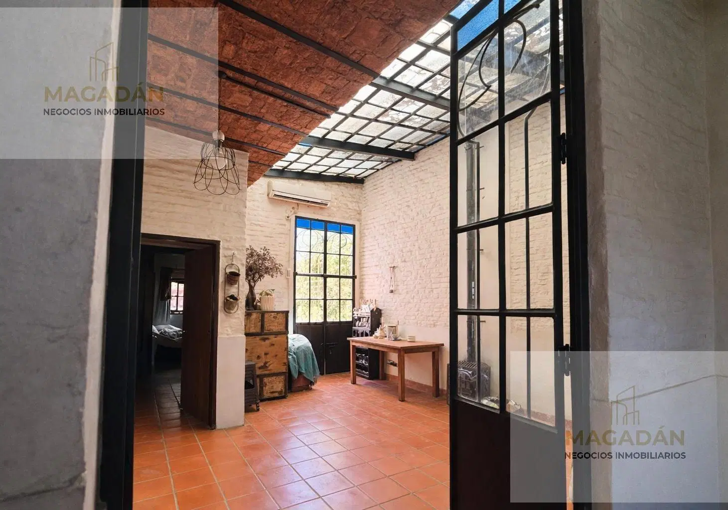 VENTA-Casa en venta de 4 ambientes - Lomas del mirador- ACEPTA PERMUTA 5