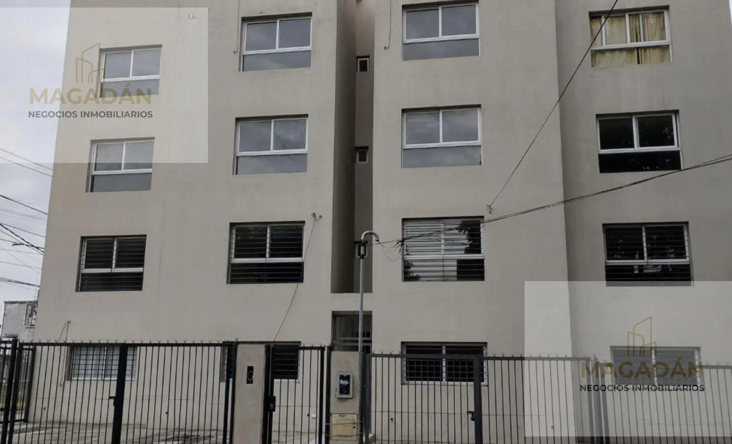 VENTA - Edificio en cuatro plantas - Departamento monoambiente - Cuidadela 4