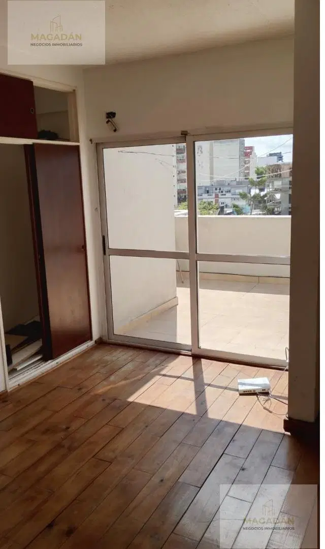 VENTA - Edificio en cuatro plantas - Departamento monoambiente - Cuidadela 5