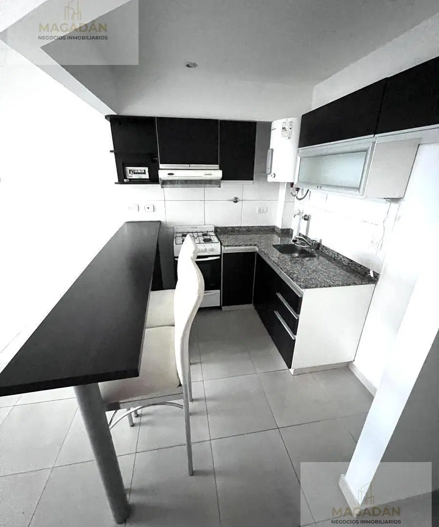 VENTA | Departamento 2 Ambientes con terraza y Parrilla en Ramos Mejia. 2