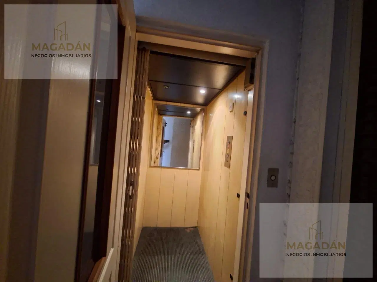 Venta- Casa sobre lote de 448 M2 de doble frente - acepta permuta 2
