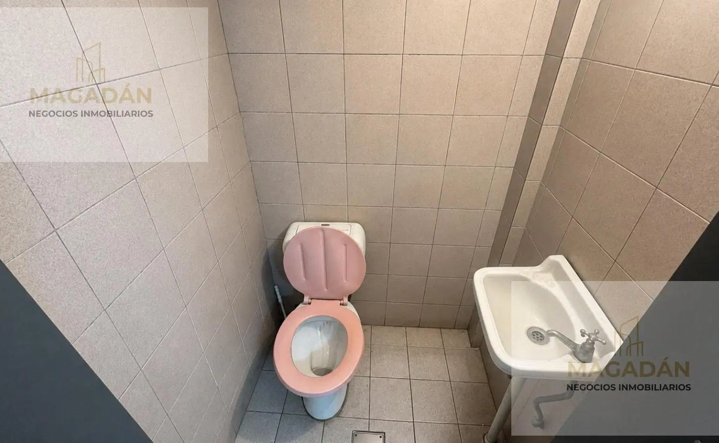 VENTA -Depósito 550 M2 - Acepta permuta - apto credito- Isidro Casanova 4