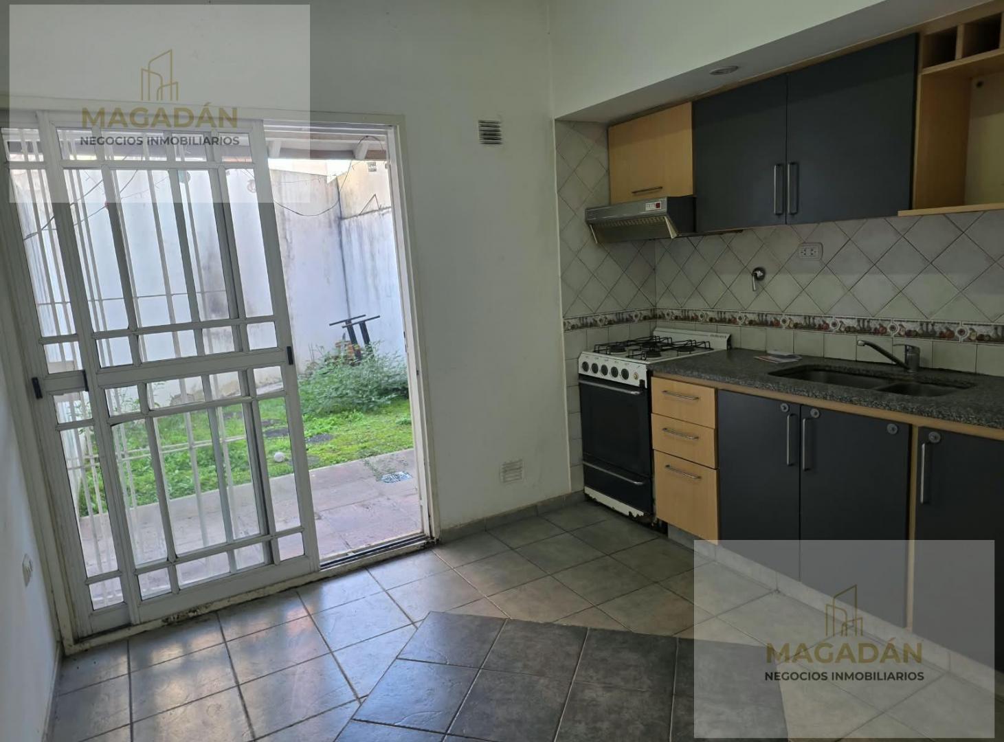 Foto de Venta de Triplex 4 ambientes - zona Ramos Mejia, imagen 1