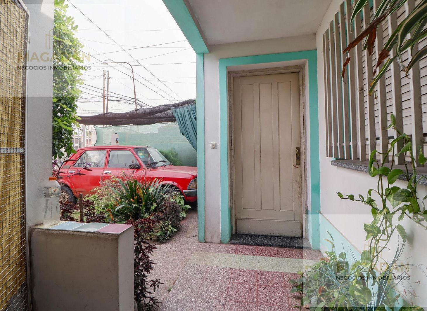 Foto de Venta Casa 3 amb con 2 cocheras al frente patio fondo-Caseros- Acepta, imagen 3