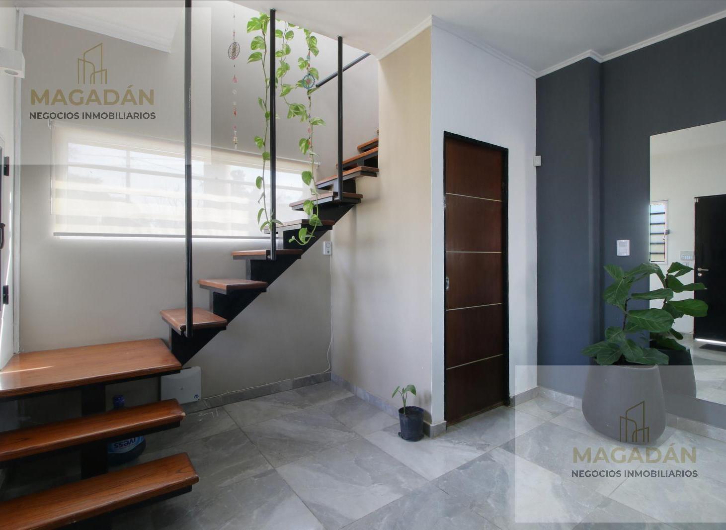 Foto de venta Casa 5 ambientes con patio - Pileta- cochera pasante-ITUZAINGO, imagen 4
