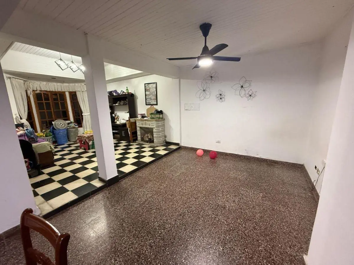 VENTA | CASA 4 DORMITORIOS | VENECIA 2180 YB 5