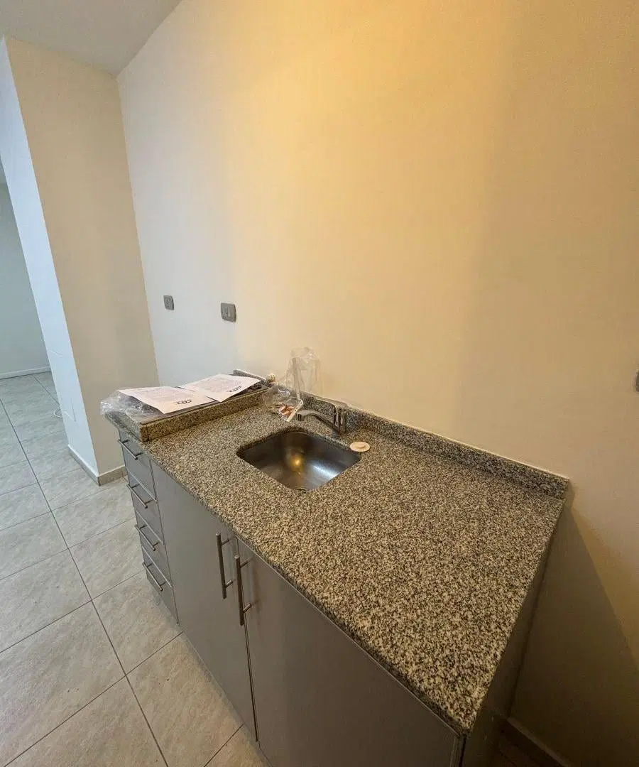 Oficina en Venta a Metros de La Cañada | 2 Privados y Escritura 5