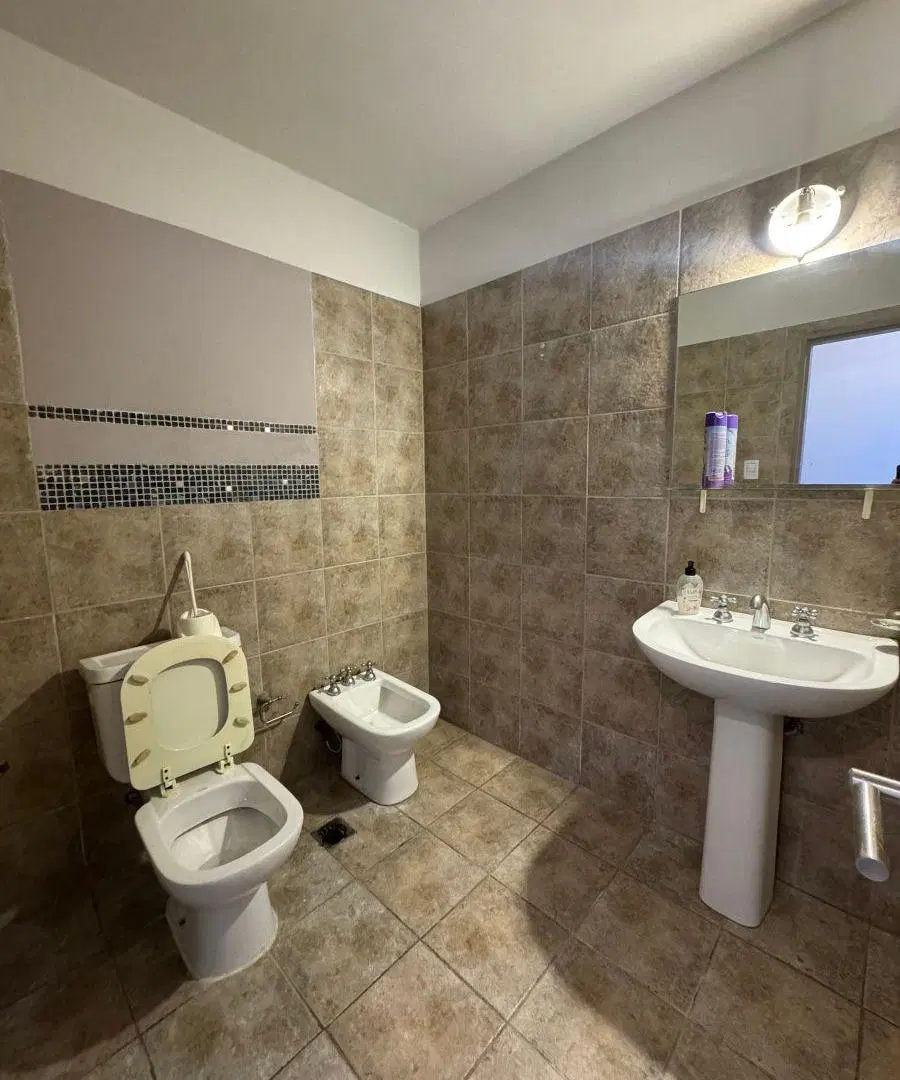 Oficina en Venta a Metros de La Cañada | 2 Privados y Escritura 3