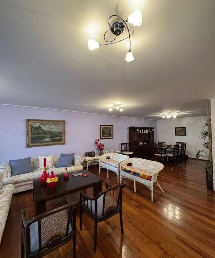 IMPONENTE PISO COMPLETO EN VENTA! Bv Illia al 200, 3 dor+ escritorio 5
