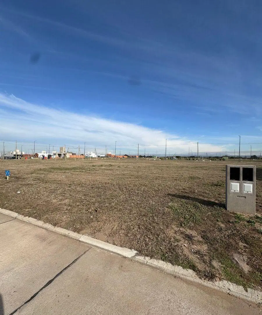 LOTE CAMPOS DE MANANTIALES! Residencial, 300mts2 2