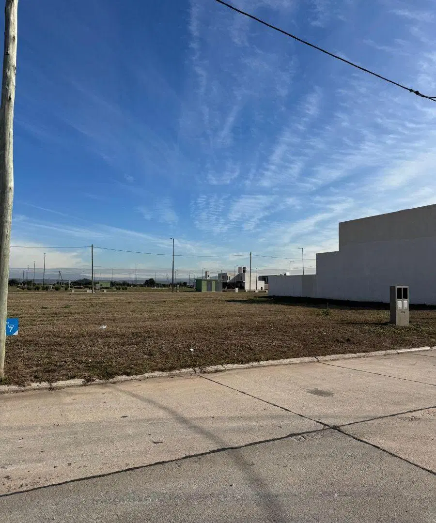 LOTE CAMPOS DE MANANTIALES! Residencial, 300mts2 4