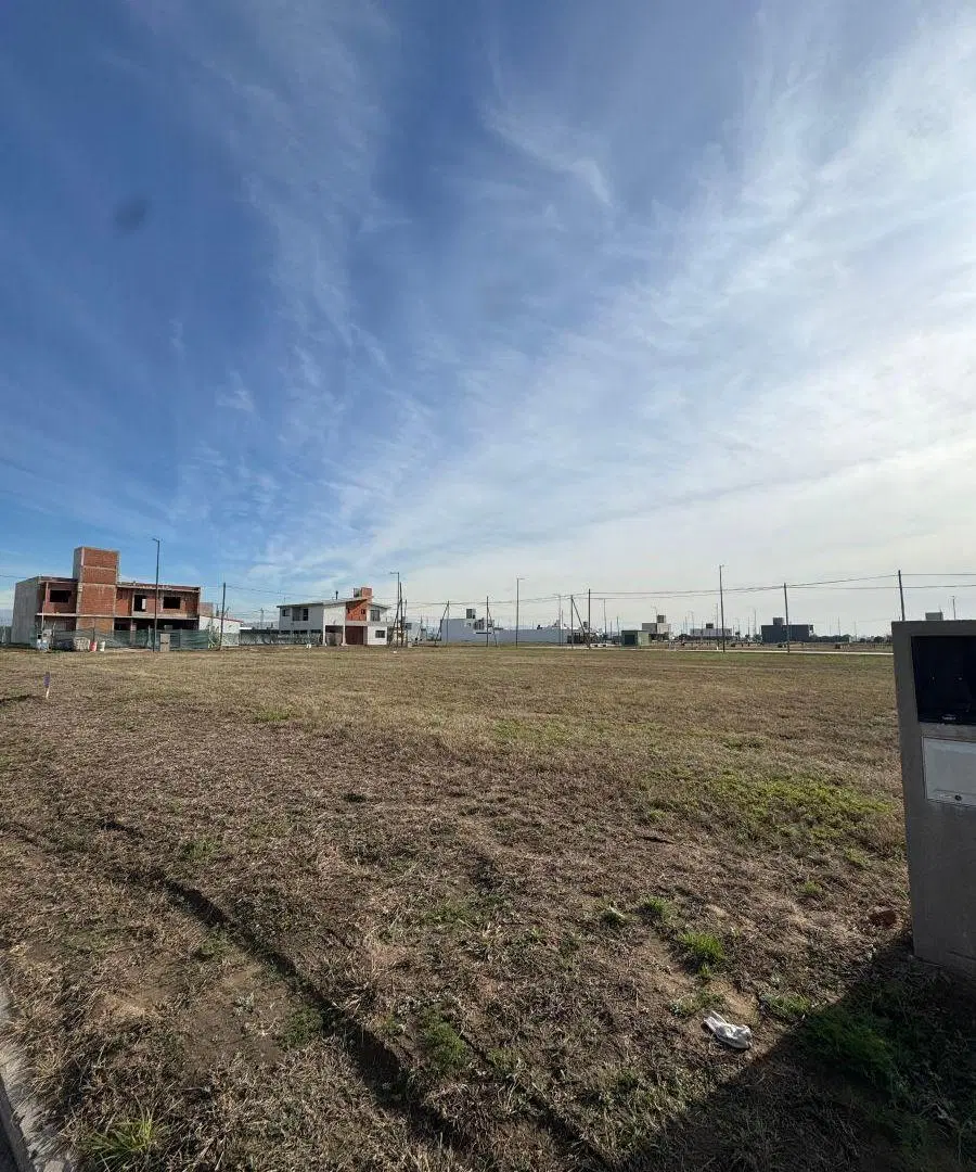 LOTE PAMPAS DE MANANTIALES! Apto duplex, fondo NORTE 6