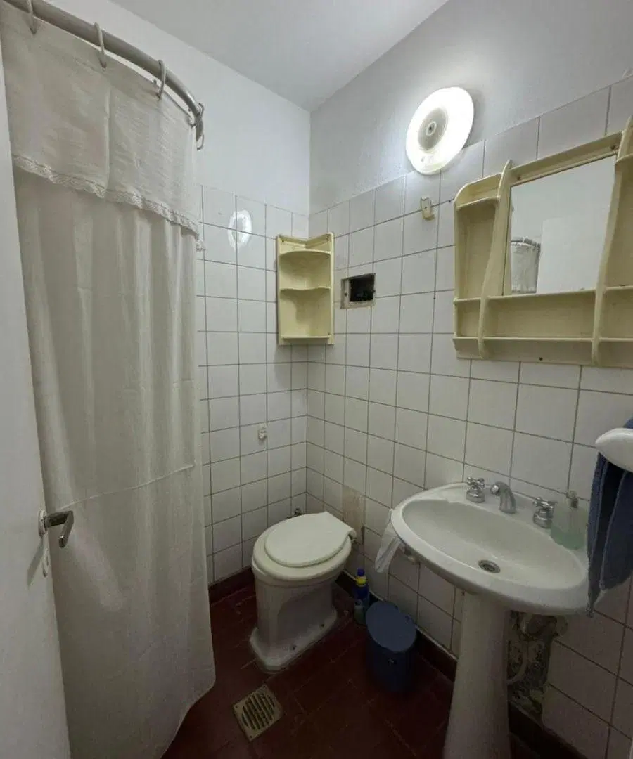 VENTA! Casa de 312m² de 3 dormitorios + escritorio, B° Parque Vélez Sársfield!! 8