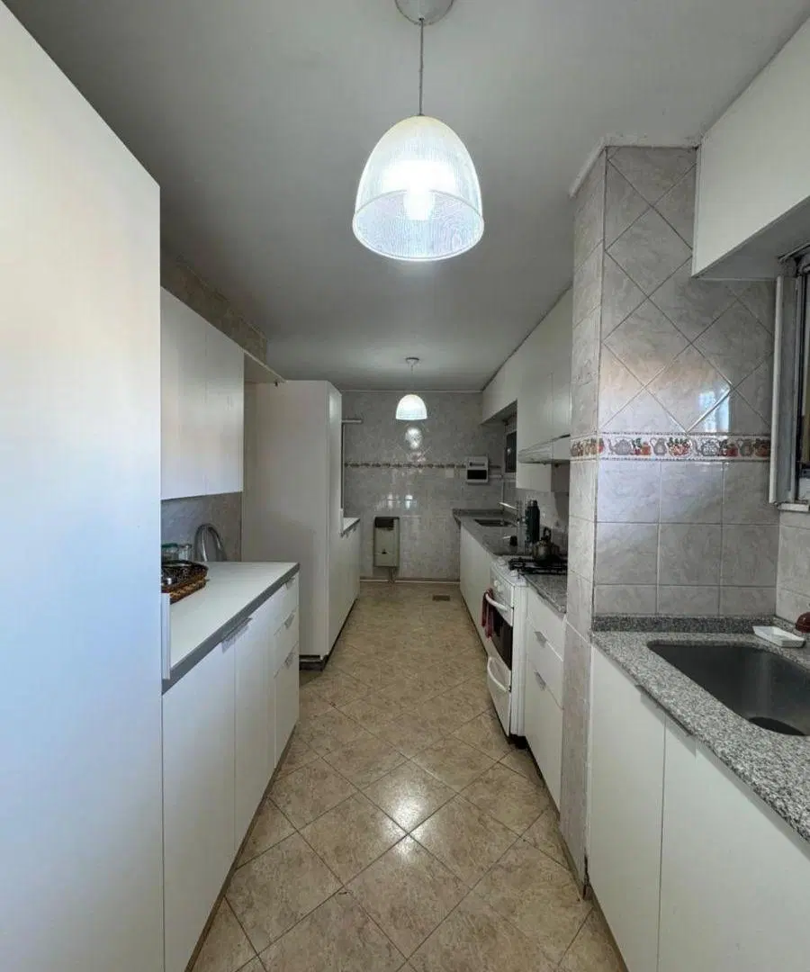 VENTA! Casa de 312m² de 3 dormitorios + escritorio, B° Parque Vélez Sársfield!! 4