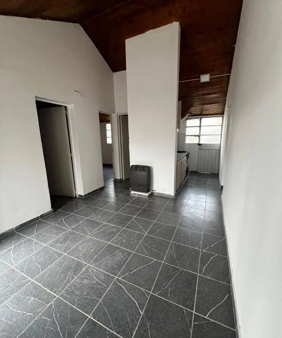 Departamento con 2 dormitorios en alquiler en Lago alumine 4